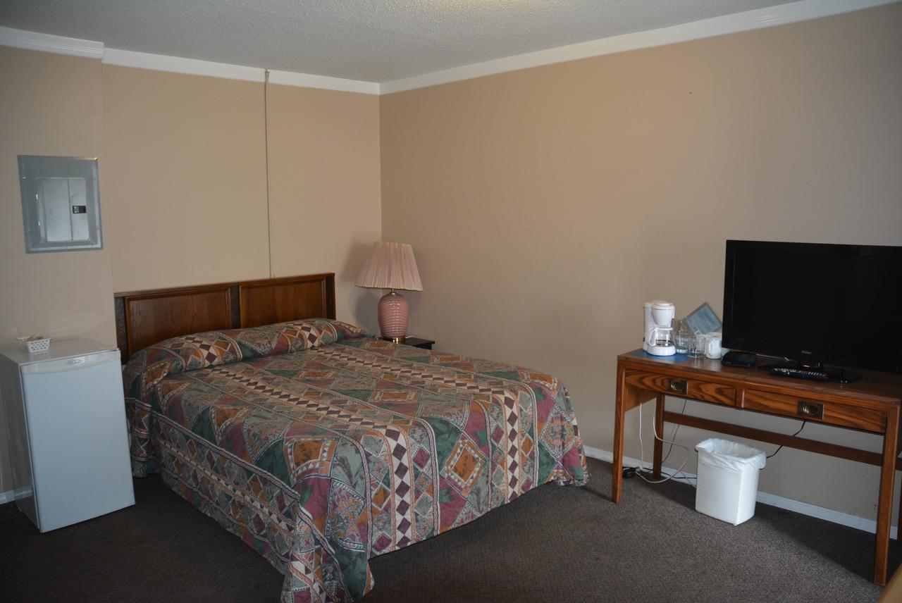 Bluebird Motel 3*